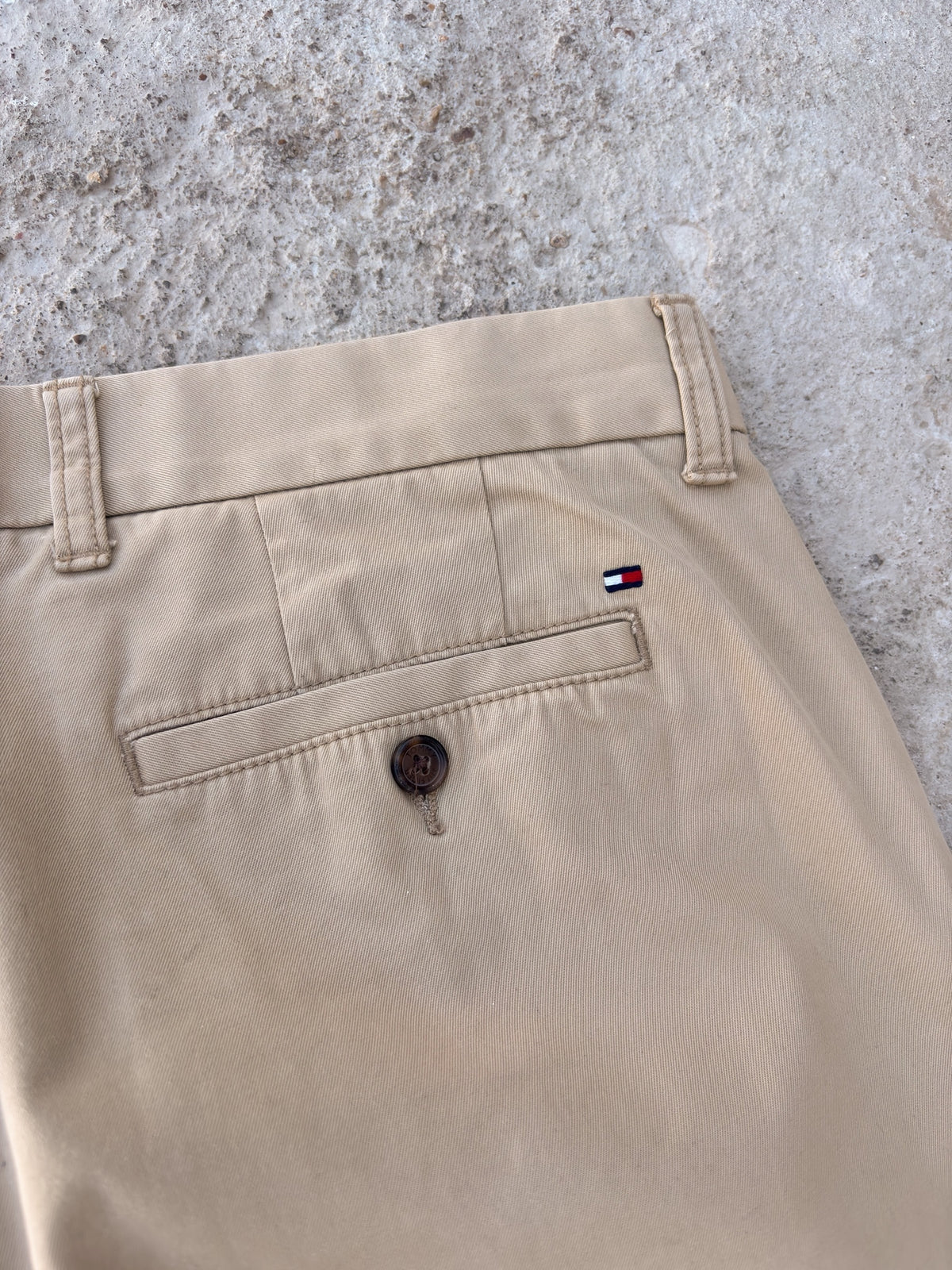 Tommy Hilfiger - 34