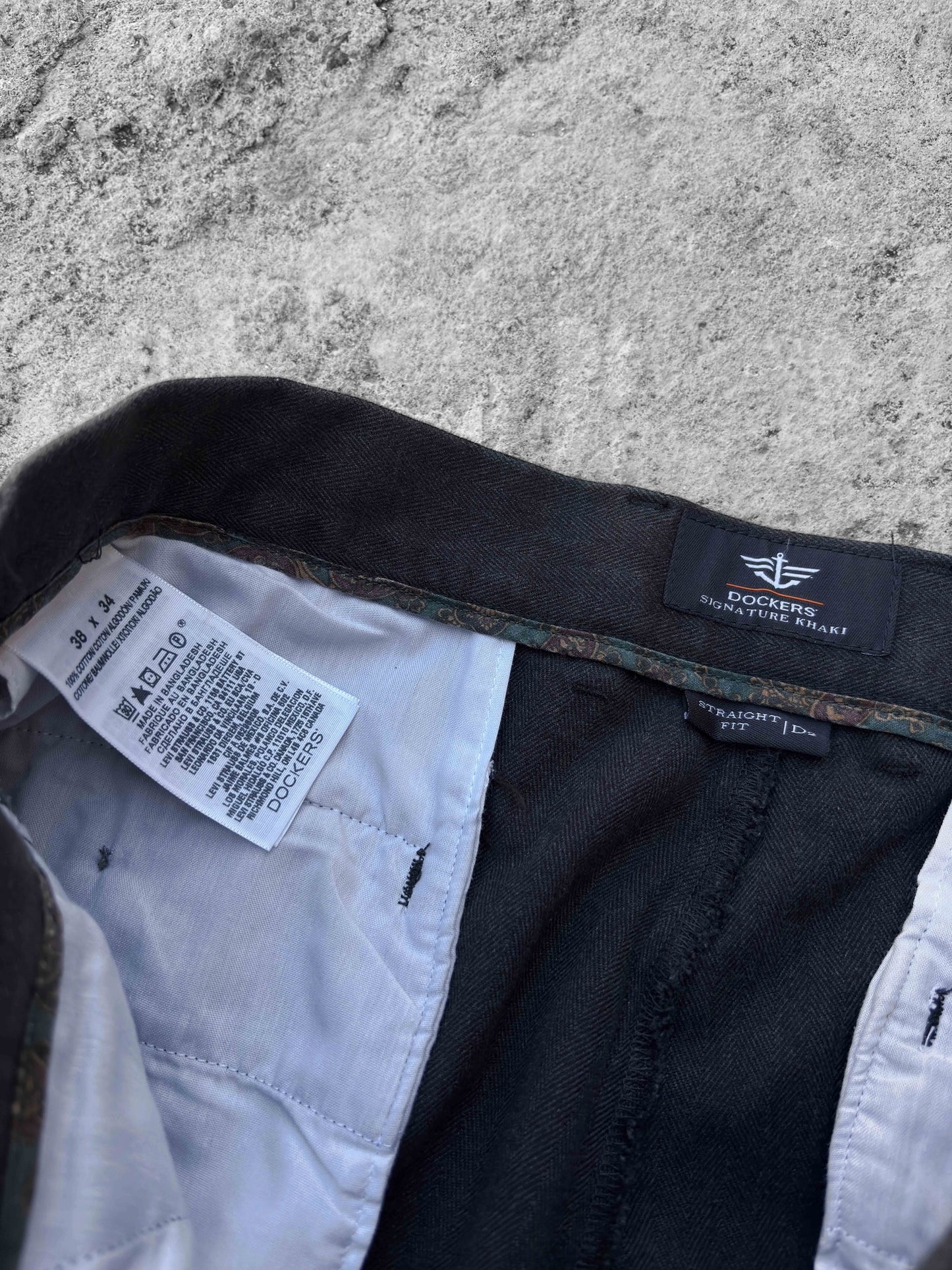 Dockers - 38
