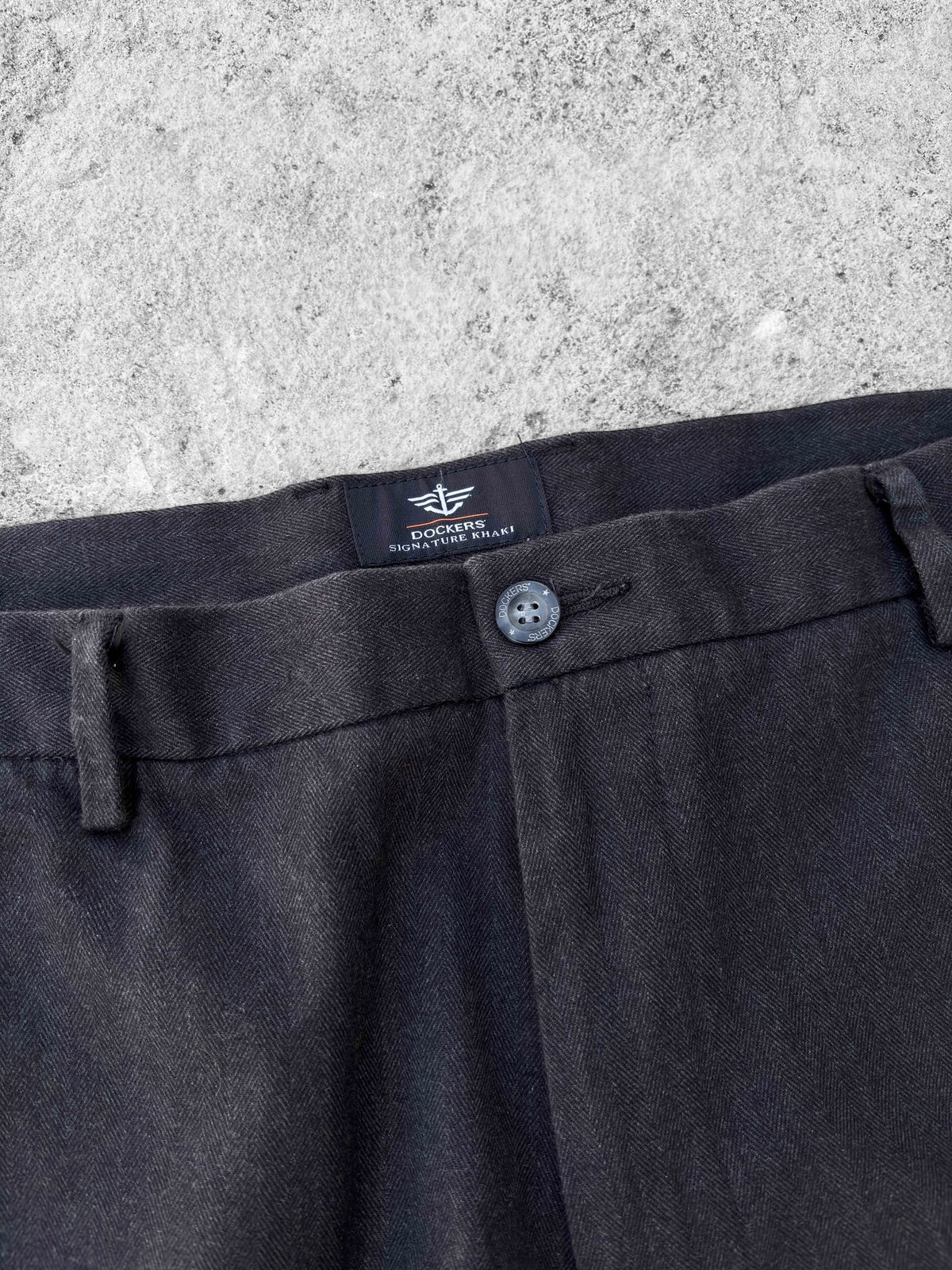 Dockers - 38