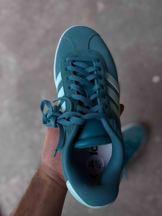 Adidas Court Bold - 24.5 US