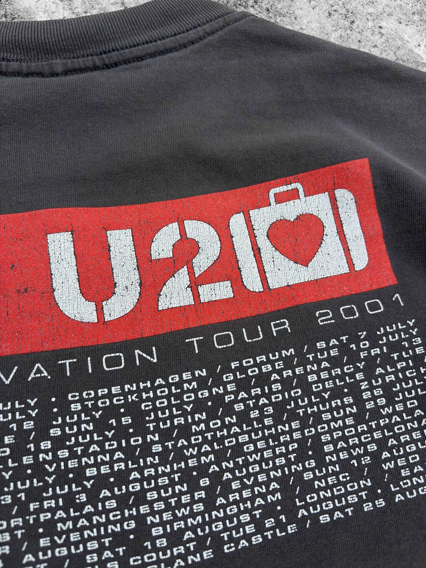 U2 (2001) - M