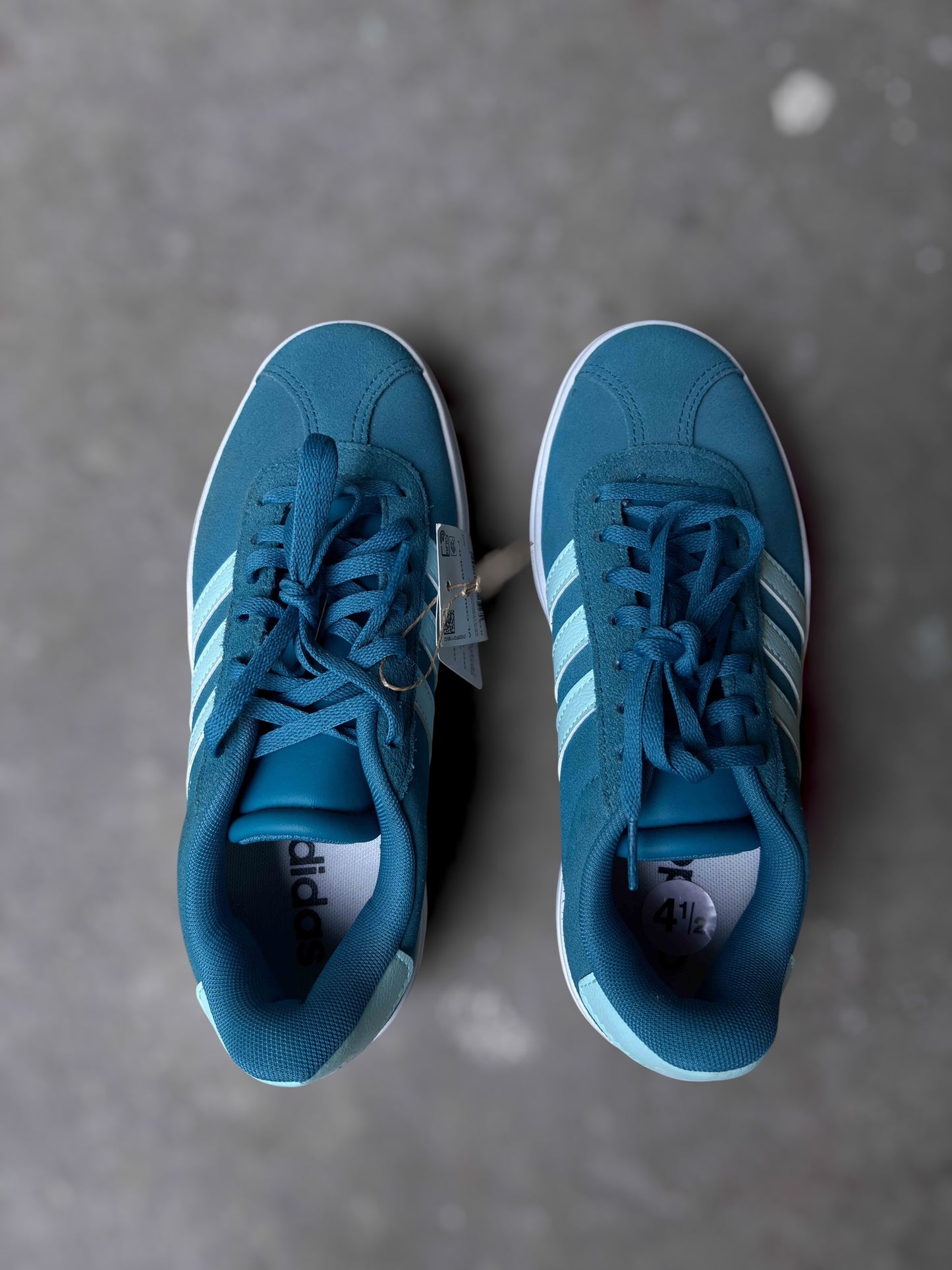 Adidas Court Bold - 24.5 US